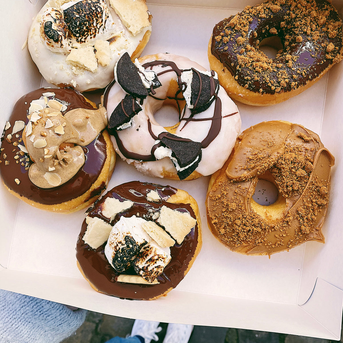 Discovery box of 6 Donuts coco donuts